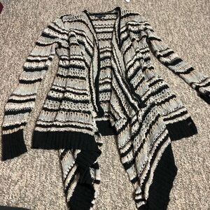 American Eagle Light Gray and Black Striped Chunky Knit Cardigan Size Médium